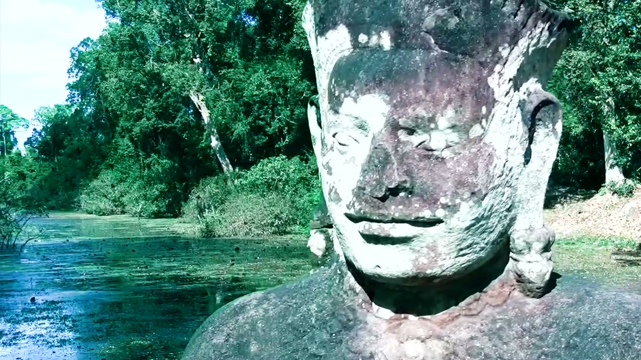 A golden temple face